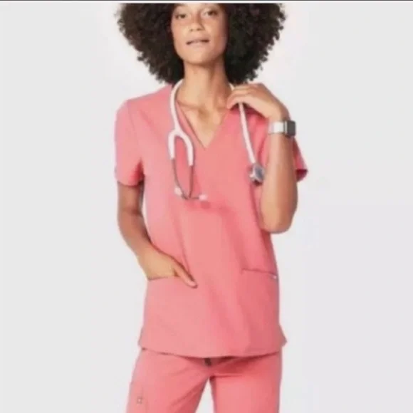 LIMITED EDITION Beat it pink scrub set - Picture 2 of 7